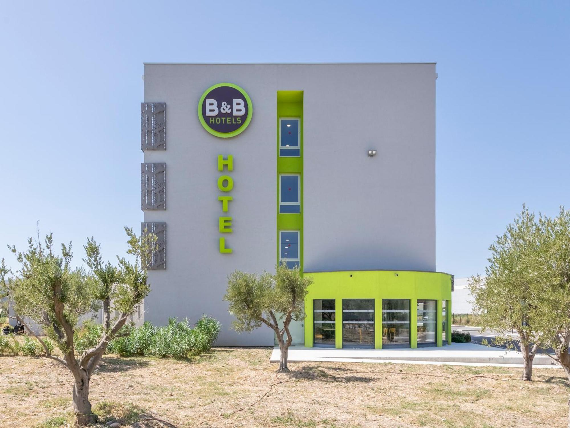 B&B Hotel Saint-Martin-De-Crau Alpilles Camargue Buitenkant foto