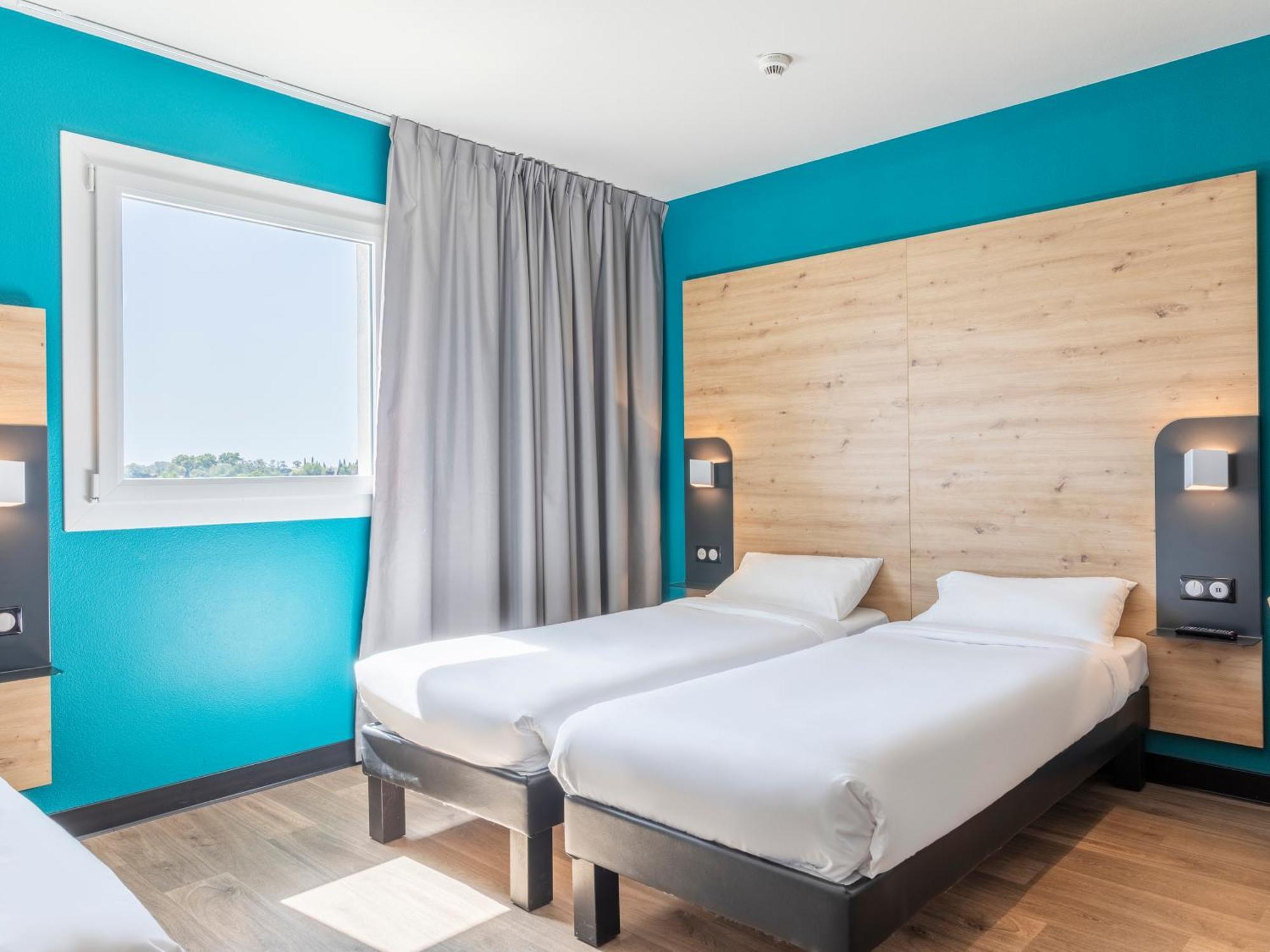 B&B Hotel Saint-Martin-De-Crau Alpilles Camargue Buitenkant foto